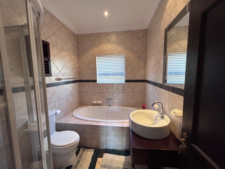 3 Bedroom Property for Sale in Jeffreys Bay Central Eastern Cape